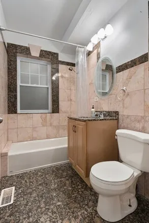 Image 7 - 6621 South University Avenue, Chicago, IL 60637, USA - House for sale