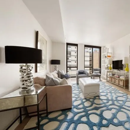 Image 1 - 160 East 22nd Street, New York, NY 10010, USA - Condo for sale