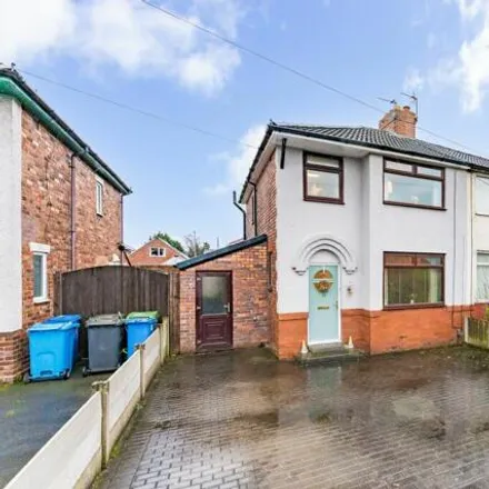 Buy this 3 bed duplex on Windermere Avenue in Widnes, WA8 9LN