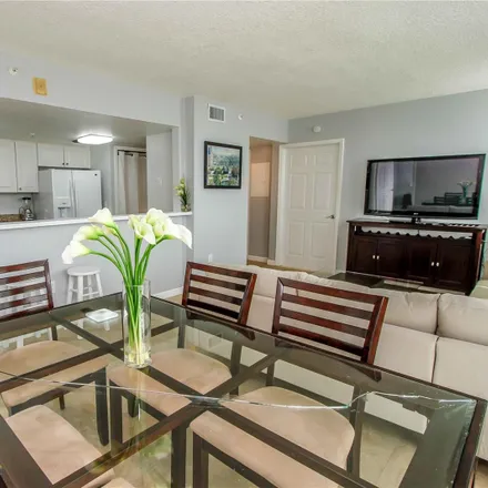 Image 4 - 7800 Collins Avenue, Miami Beach, FL 33141, USA - Condo for rent