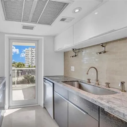 Image 3 - North Ocean Boulevard, Fort Lauderdale, FL 33308, USA - Condo for sale