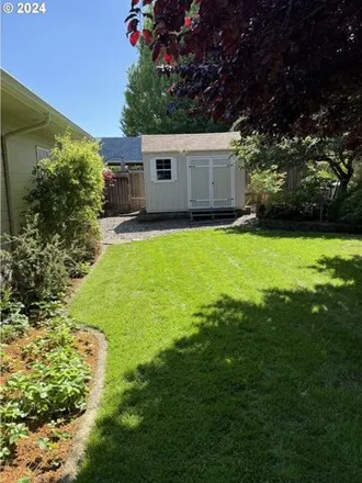Image 7 - 1250 NW 21st St, Albany, Oregon, 97321 - House for sale
