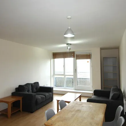 Image 2 - Lovell Park Towers, Lovell Park Hill, Leeds, LS7 1DS, United Kingdom - Apartment for rent