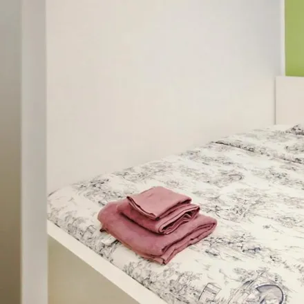 Rent this 4 bed room on Via Salvatore Barzilai in 11, 20146 Milan MI