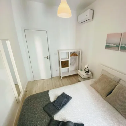Rent this 2 bed apartment on Rua Josefa de Óbidos 25 in 1170-196 Lisbon, Portugal
