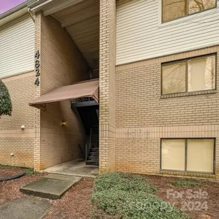 Buy this 2 bed condo on 4829 Spring Lake Drive in Charlotte, NC 28212