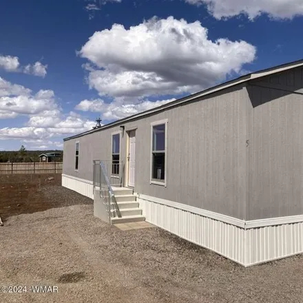 Buy this studio apartment on Peterson Road in Pinetop-Lakeside, Navajo County