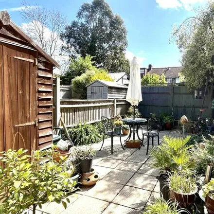 Image 5 - 18 Longfellow Road, London, KT4 8BE, United Kingdom - House for sale