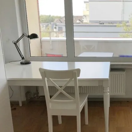 Rent this 6 bed room on Meisenweg 29 in 50829 Cologne, Germany