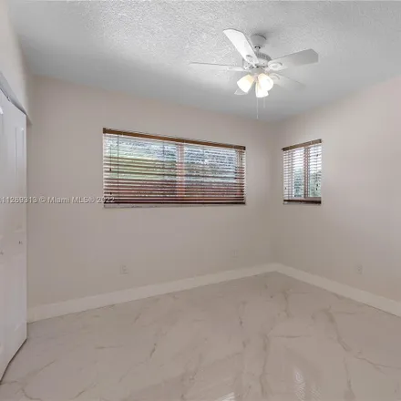 Image 9 - 9875 Southwest 138th Street, Kendall, FL 33176, USA - House for sale