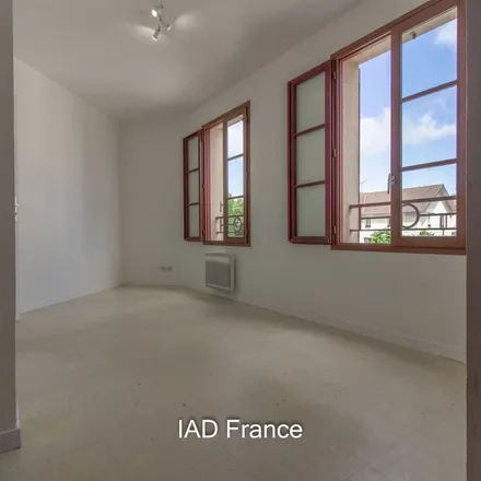 Rent this 1 bed apartment on 13 Rue de l'Abbé Duval in 78130 Les Mureaux, France
