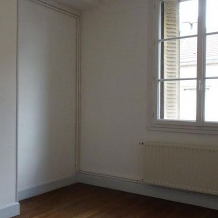 Rent this 3 bed apartment on Toul in 54200 Toul, France