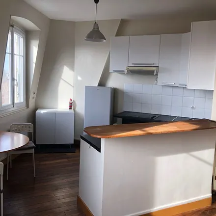 Rent this 1 bed apartment on Allée de Marnes in 92210 Saint-Cloud, France