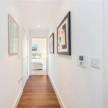 Image 7 - Wagtail Court, Pipit Drive, London, SW15 6RH, United Kingdom - Apartment for sale