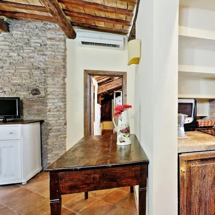 Image 3 - Vicolo della Volpe, 11 - Apartment for rent