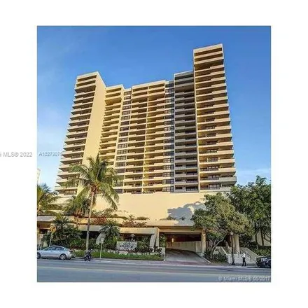 Image 3 - Michael Ann Russell Jewish Community Center, Collins Avenue, Miami Beach, FL 33140, USA - Apartment for rent