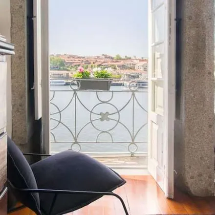 Rent this 1 bed apartment on Rua do Infante Dom Henrique 129 in 4050-492 Porto, Portugal