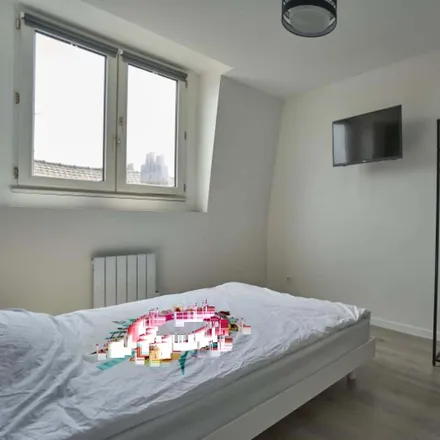 Rent this 4 bed room on 3 Rue de l'Abbé Desplanques in 59130 Lambersart, France