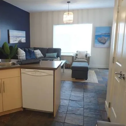 Image 9 - South Central, Kelowna, BC V1Y 5B7, Canada - Apartment for rent