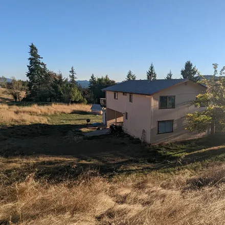 Buy this 3 bed house on 27307 Oriole Drive in Brooktrails, Mendocino County