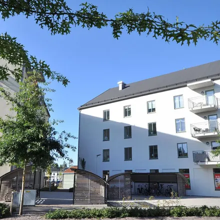 Rent this 3 bed apartment on Vikaholmsallén 2A in 352 20 Växjö, Sweden