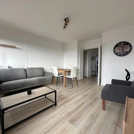 Rent this 4 bed apartment on 6 Rue du Capitaine Gustave de Boissieu in 45000 Orléans, France