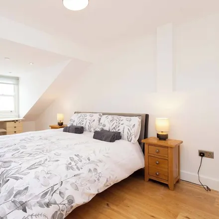 Image 4 - London, WC2B 5NN, United Kingdom - Apartment for rent