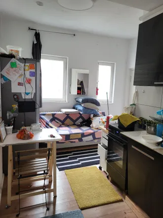 Rent this 4 bed apartment on Durlacher Straße 23 in 10715 Berlin, Germany