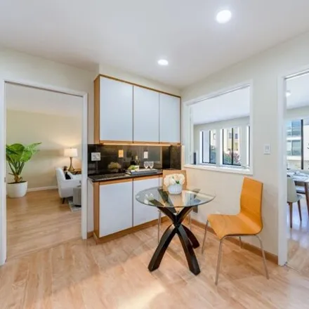 Image 8 - 217;219 Dorado Terrace, San Francisco, CA 94127, USA - Apartment for rent