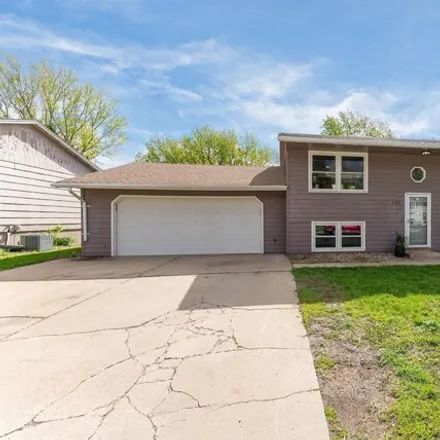 Image 2 - 4192 South Palisade Lane, Sioux Falls, SD 57106, USA - House for sale