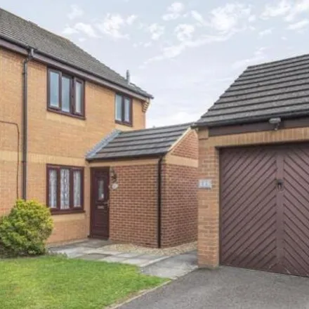 Buy this 3 bed duplex on Cotswold Way in Burford Road, Carterton