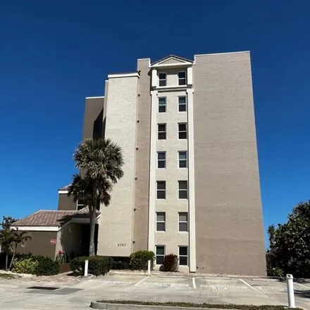 Buy this 3 bed condo on 2707 Hill Street in New Smyrna Beach, FL 32169