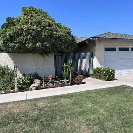Buy this 3 bed house on 5756 Parkside Drive in Bakersfield, CA 93309