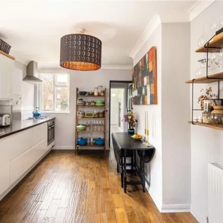 Image 4 - 14-24 Lichfield Road, Old Ford, London, E3 2DB, United Kingdom - Apartment for sale