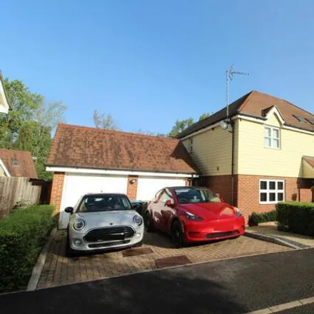 Buy this 5 bed house on High Thorn Piece in Milton Keynes, MK14 5FR