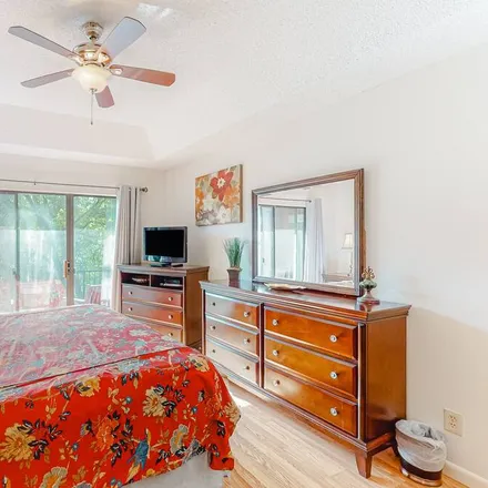 Rent this 1 bed condo on New Braunfels