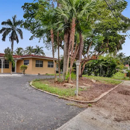 Rent this 3 bed house on 13915 South Biscayne River Drive in Golden Glades, Miami-Dade County