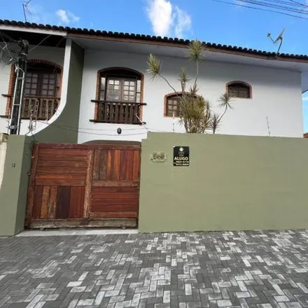 Rent this 3 bed house on Rua Antônio Marques do Valle in Sumaré, Ubatuba - SP