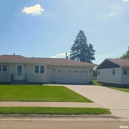 Buy this 3 bed house on 2567 Westhaven Place in Clinton, IA 52732