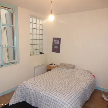 Rent this 2 bed apartment on 6 Rue de l'Hermine in 35000 Rennes, France