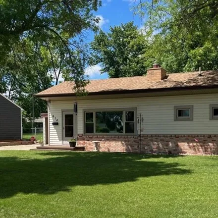 Buy this 3 bed house on 694 East 17th Street in Yankton, SD 57078
