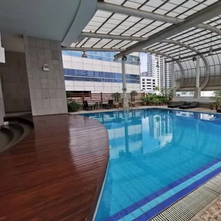 Buy this 3 bed apartment on Asok