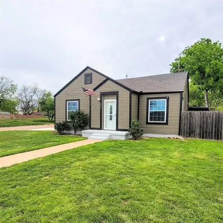 Buy this 4 bed house on 1558 Chestnut St in Abilene, Texas