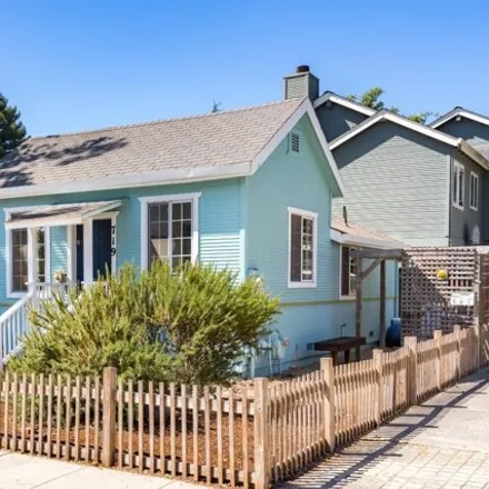 Image 2 - 719 Pine St, Santa Cruz, California, 95062 - House for sale