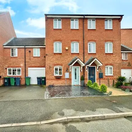 Buy this 4 bed townhouse on Waterside Avenue in Wednesbury, WS10 0DS