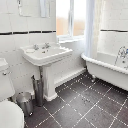 Rent this 4 bed apartment on Greenburn Close in Blagreaves Lane, Derby