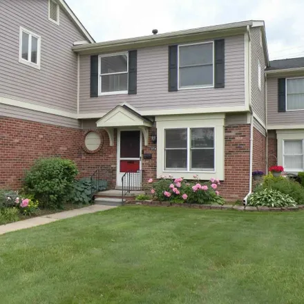 Buy this 3 bed townhouse on 37143 Charter Oaks Boulevard in Clinton Township, MI 48036