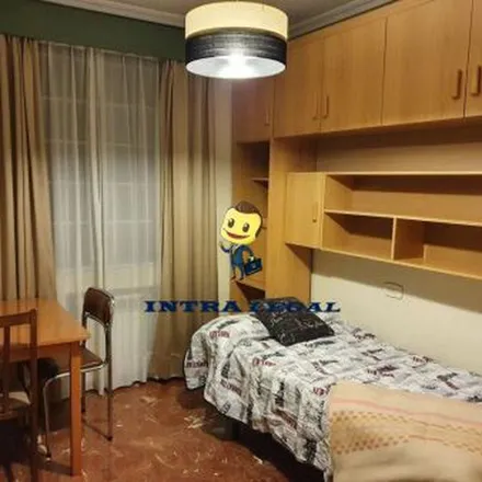 Rent this 5 bed apartment on Calle Fray Luis de Granada in 27, 37007 Salamanca