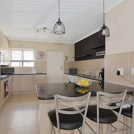 Image 3 - Corbel Crescent, Glenhazel, Johannesburg, 2001, South Africa - Apartment for rent