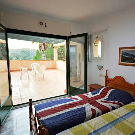 Rent this 4 bed house on 17470 Sant Pere Pescador
